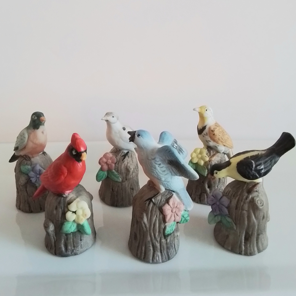 Vintage Enesco Bird Thimble Set